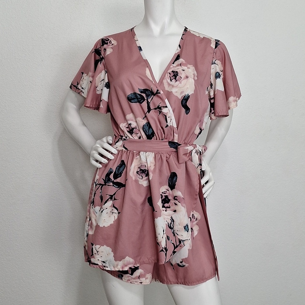 Floral Pink Cream Coquette Bohemian V-Neck Short Sleeve Belted Romper Size L